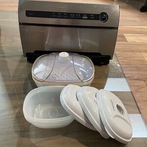 Like New Food Saver System with Bags & Storage Containers